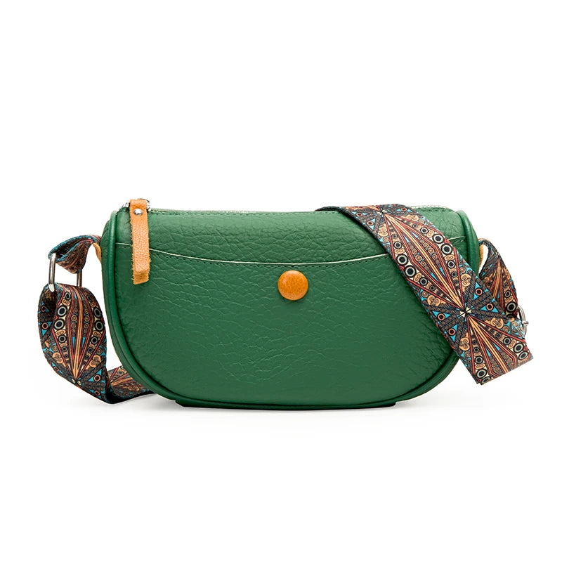 Sac banane femme en cuir vert avec motif sur la bandoulière